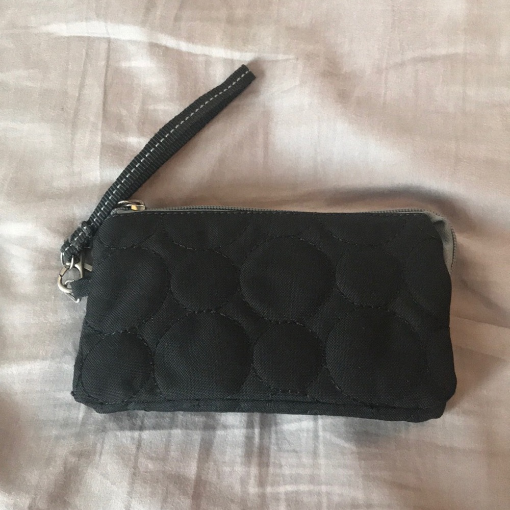 ThirtyOne Vary You Quilted Wristlet